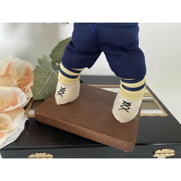 1992 Distinguished Dolls Collection Tennis Player - Picture 11 of 12